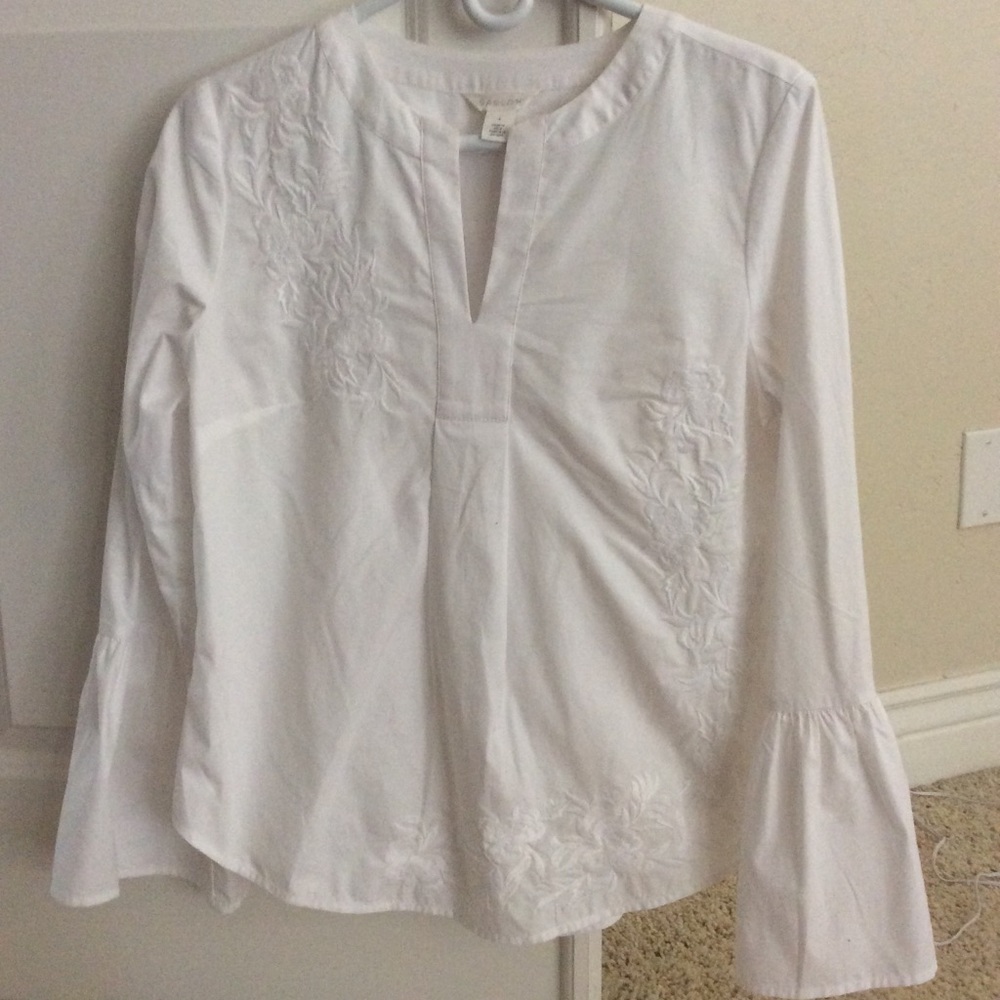 Bell sleeve blouse